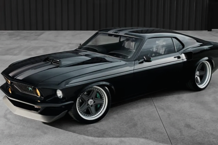 800-HP Coyote V-8 in the Custom Kingpin Mustang